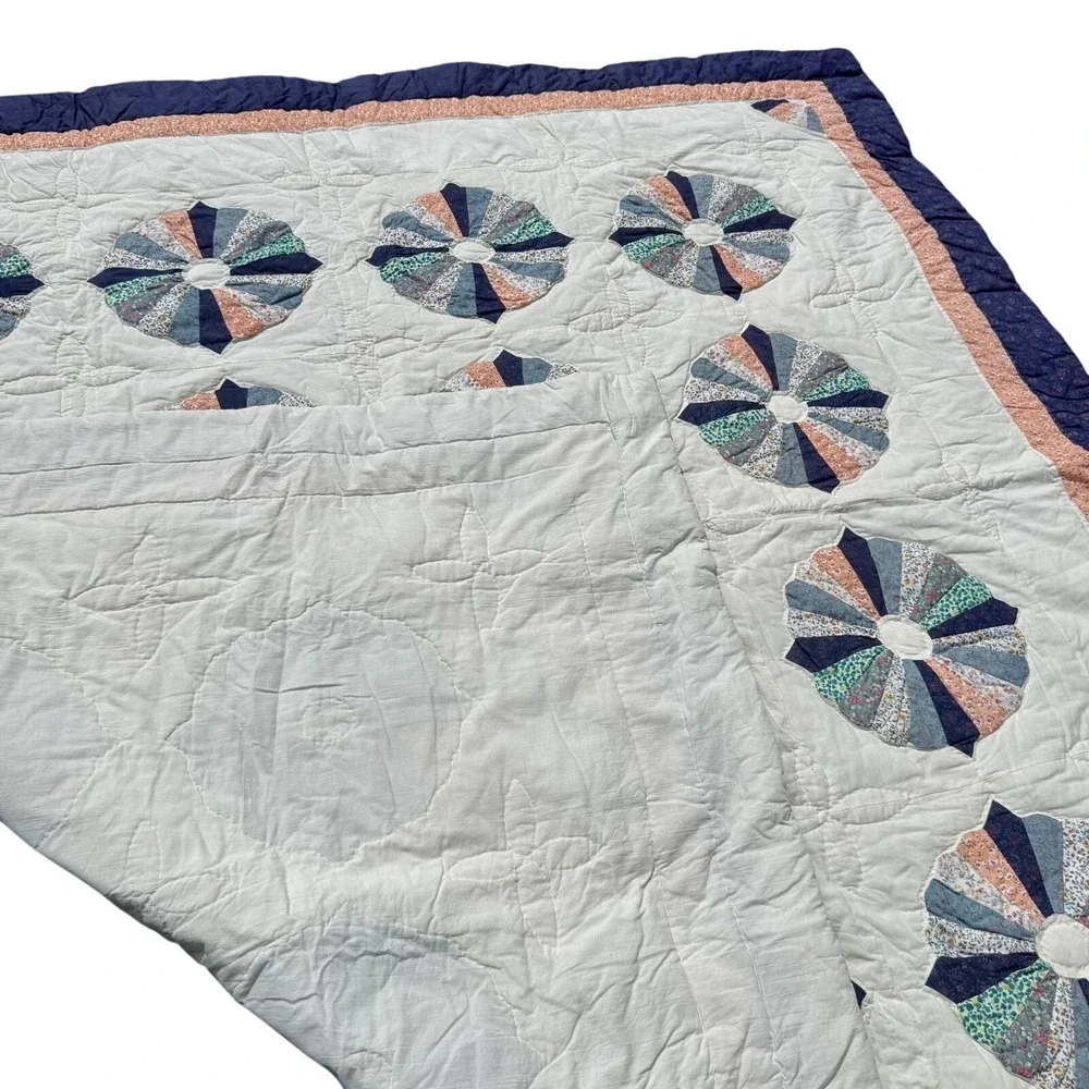Vintage Handsewn Yo Yo Quilt 76